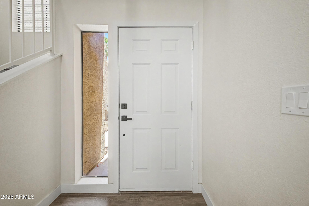 2084 N Sunset Drive - Photo 4