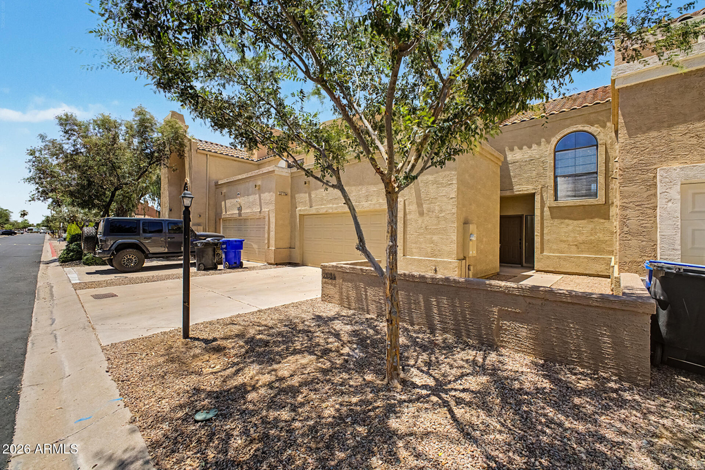 2084 N Sunset Drive - Photo 2