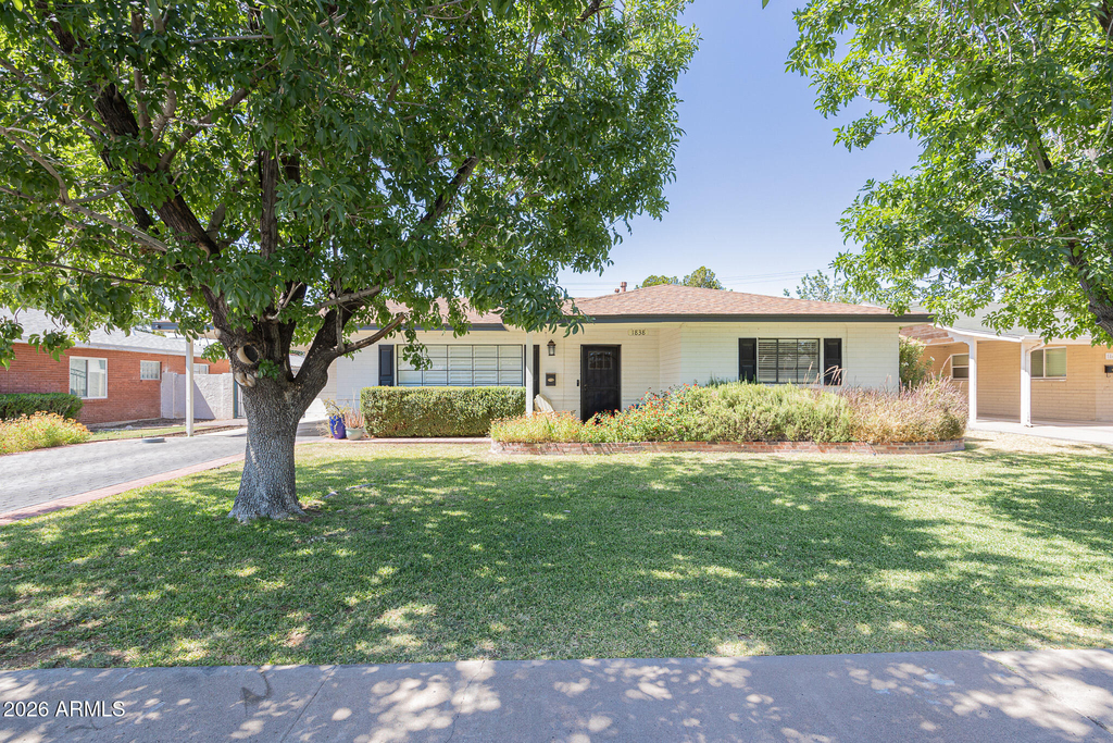 1838 E Hazelwood Street - Photo 1