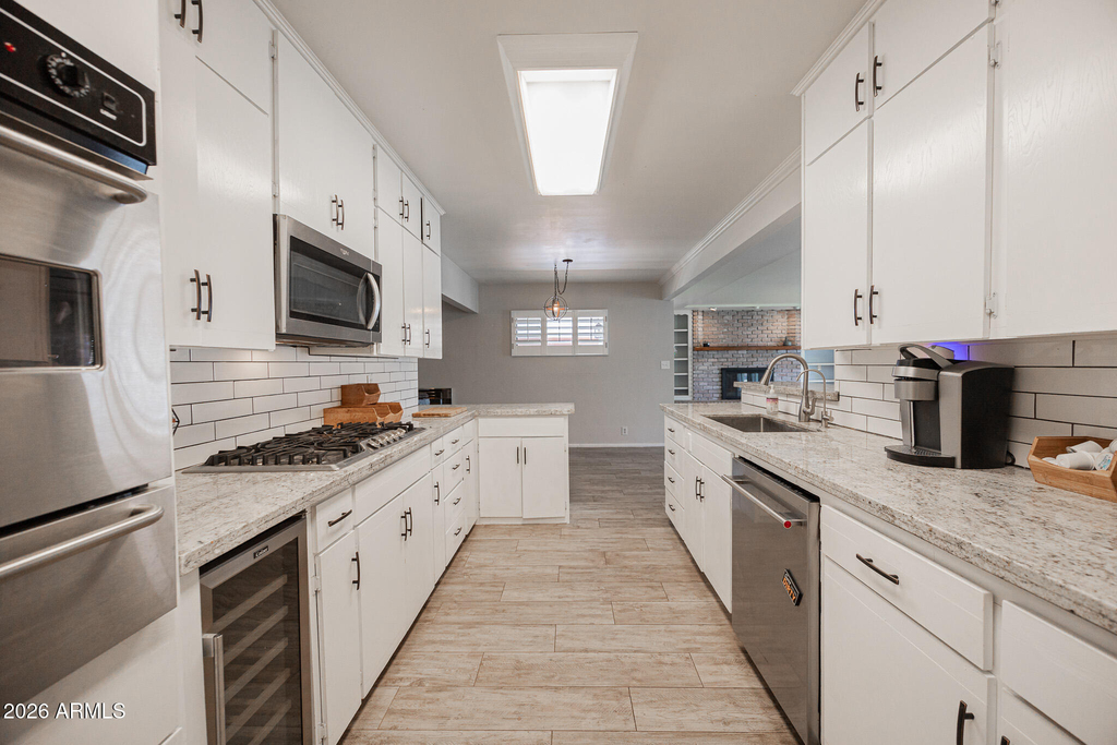 1838 E Hazelwood Street - Photo 12