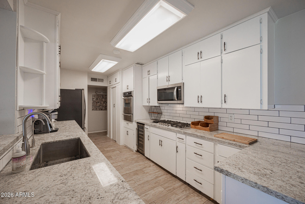 1838 E Hazelwood Street - Photo 11