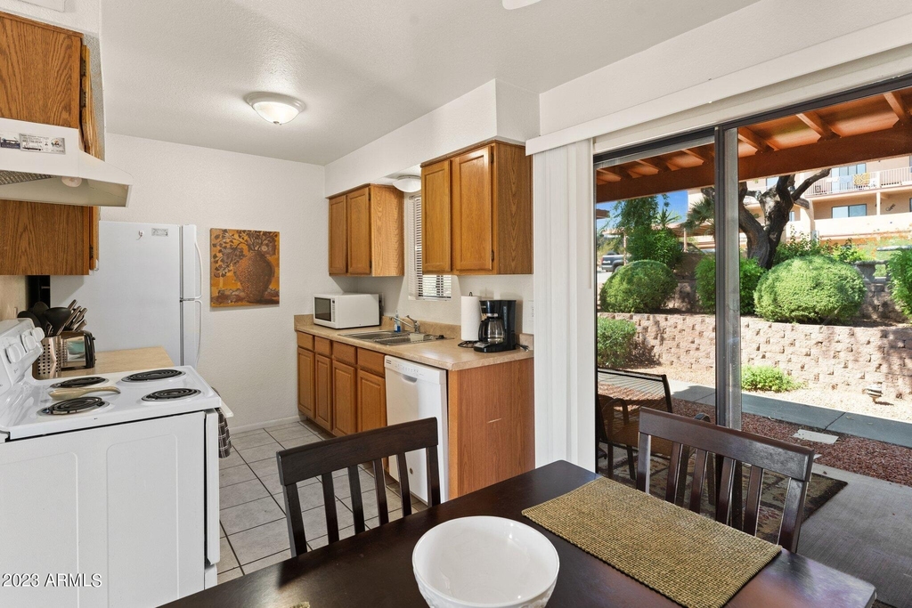 540 S West Road - Photo 3