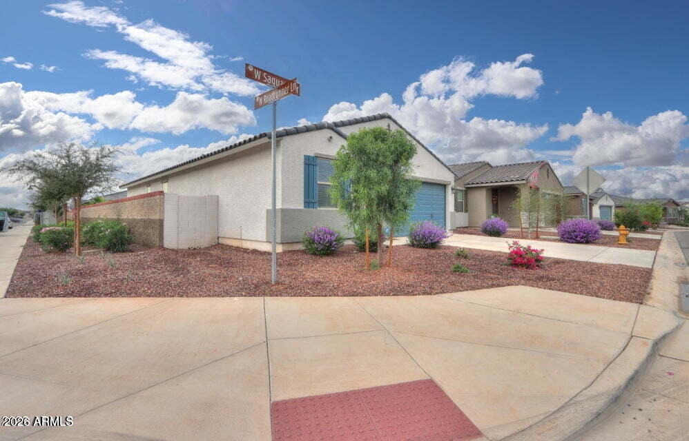 41575 W Saguaro Drive - Photo 1