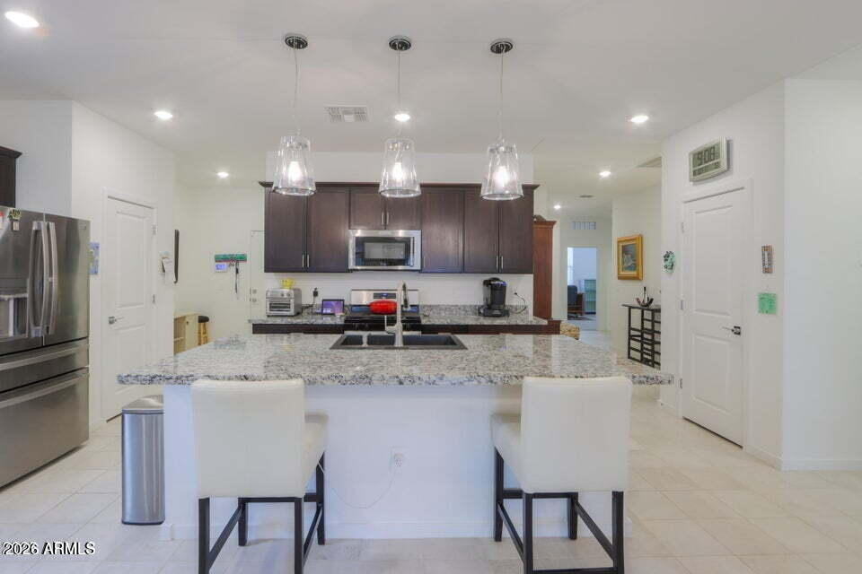 41575 W Saguaro Drive - Photo 2