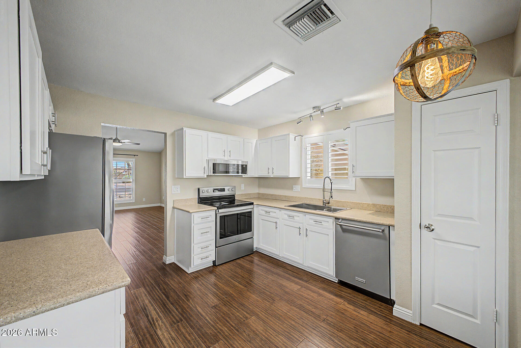 7733 W Pershing Avenue - Photo 9