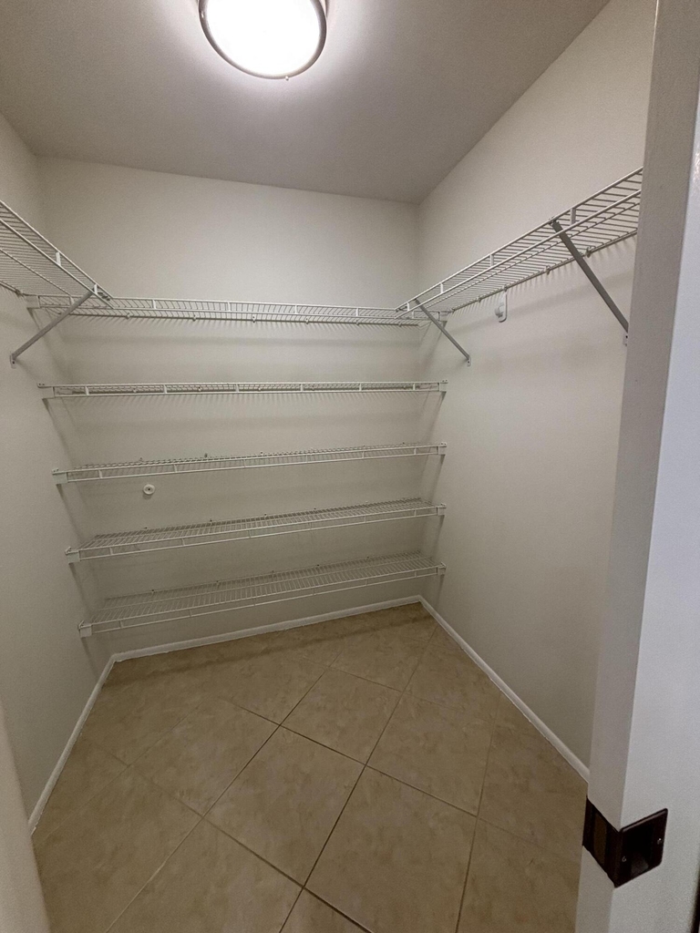 555 Oaks Lane - Photo 15
