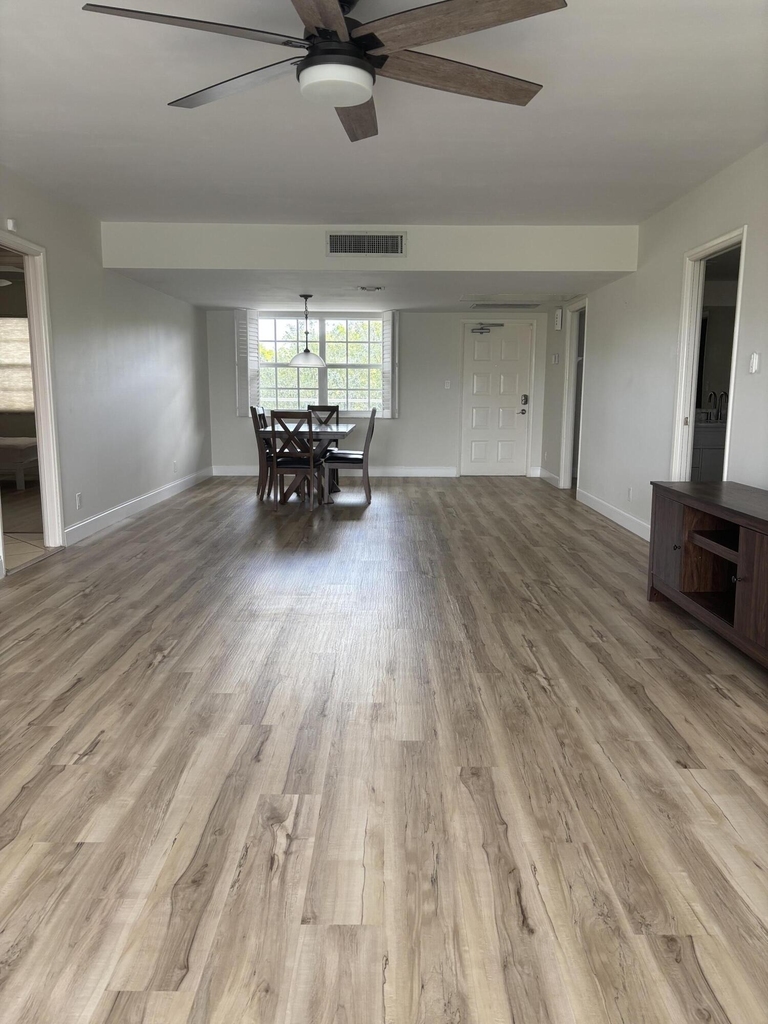 555 Oaks Lane - Photo 7