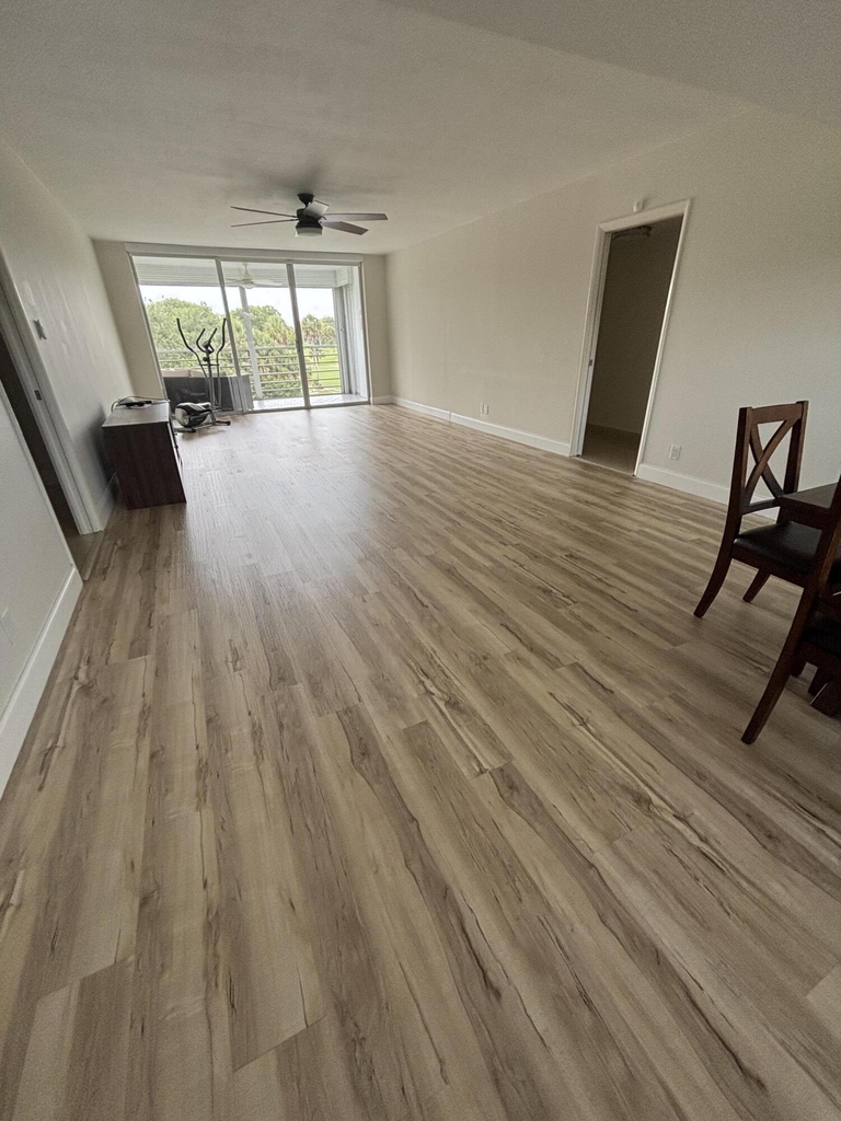 555 Oaks Lane - Photo 4