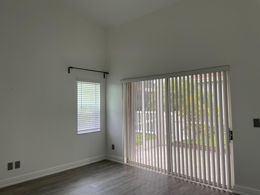 6264 Lansdowne Circle - Photo 8