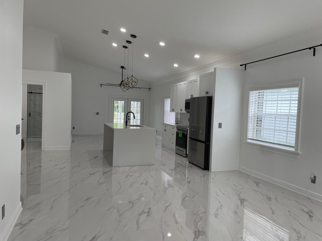 6264 Lansdowne Circle - Photo 3
