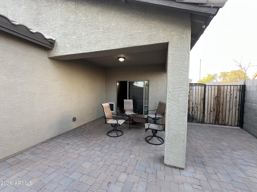 16597 W Madison Street - Photo 4
