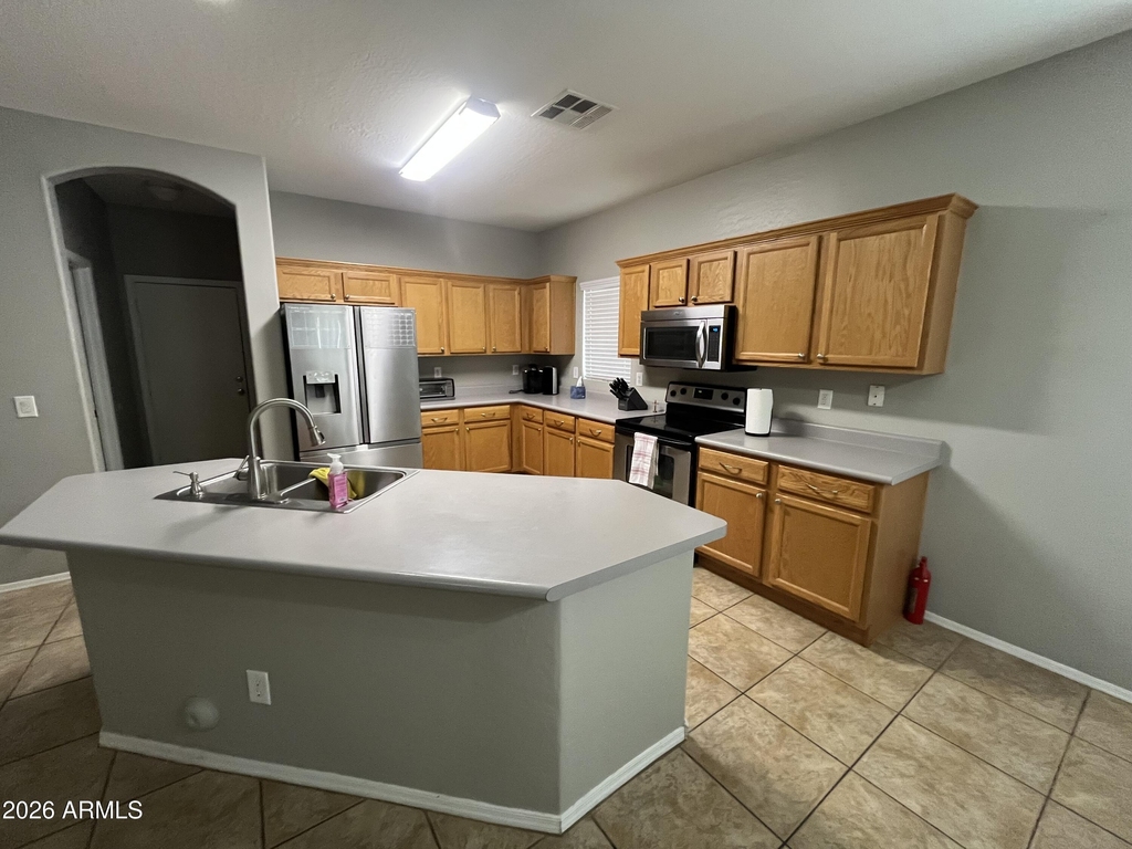 16597 W Madison Street - Photo 6