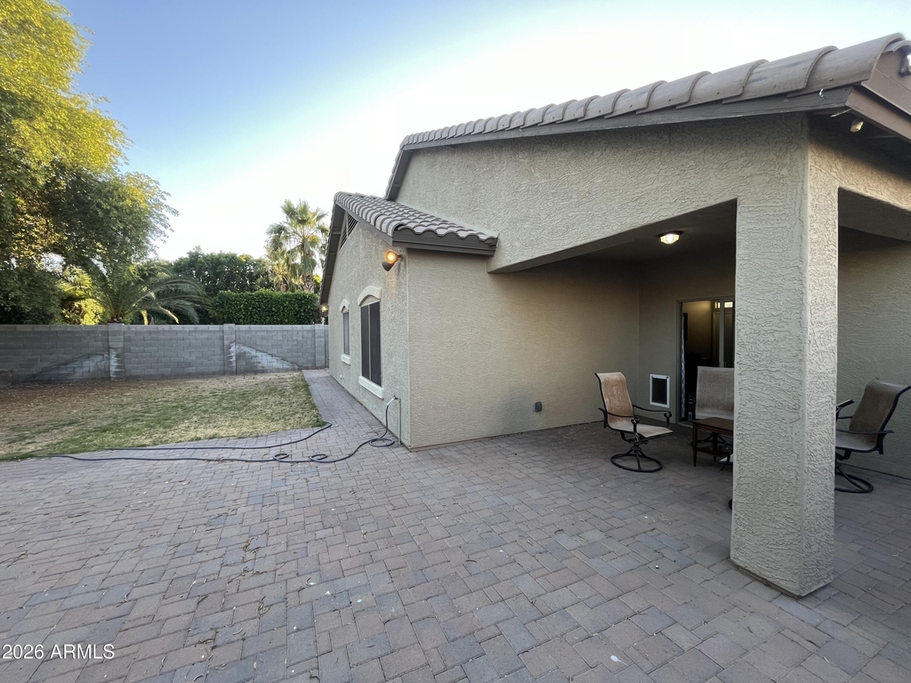 16597 W Madison Street - Photo 5