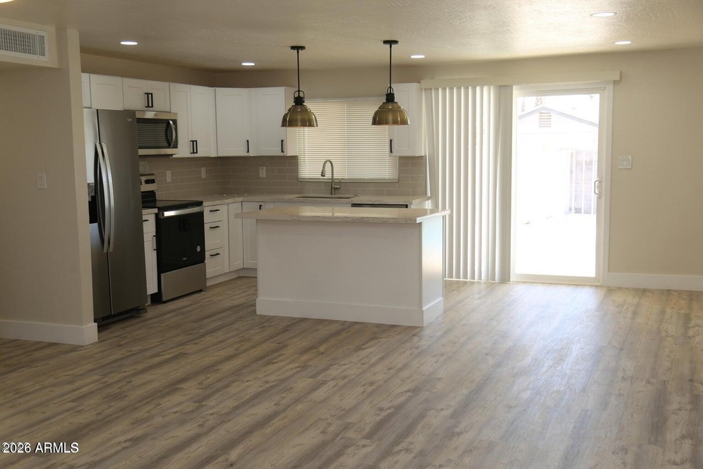 3737 E Eugie Avenue - Photo 5