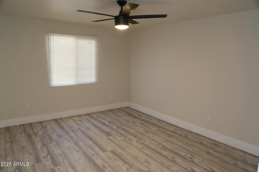 3737 E Eugie Avenue - Photo 11