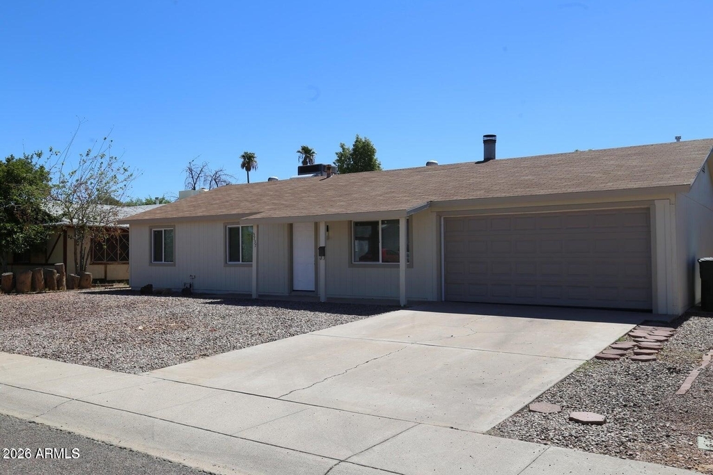 3737 E Eugie Avenue - Photo 1