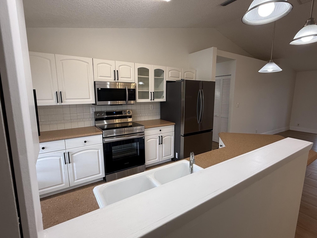 6249 Foster Street - Photo 5