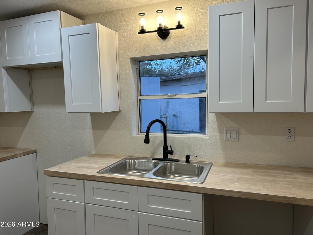 184 S Kent Street - Photo 1