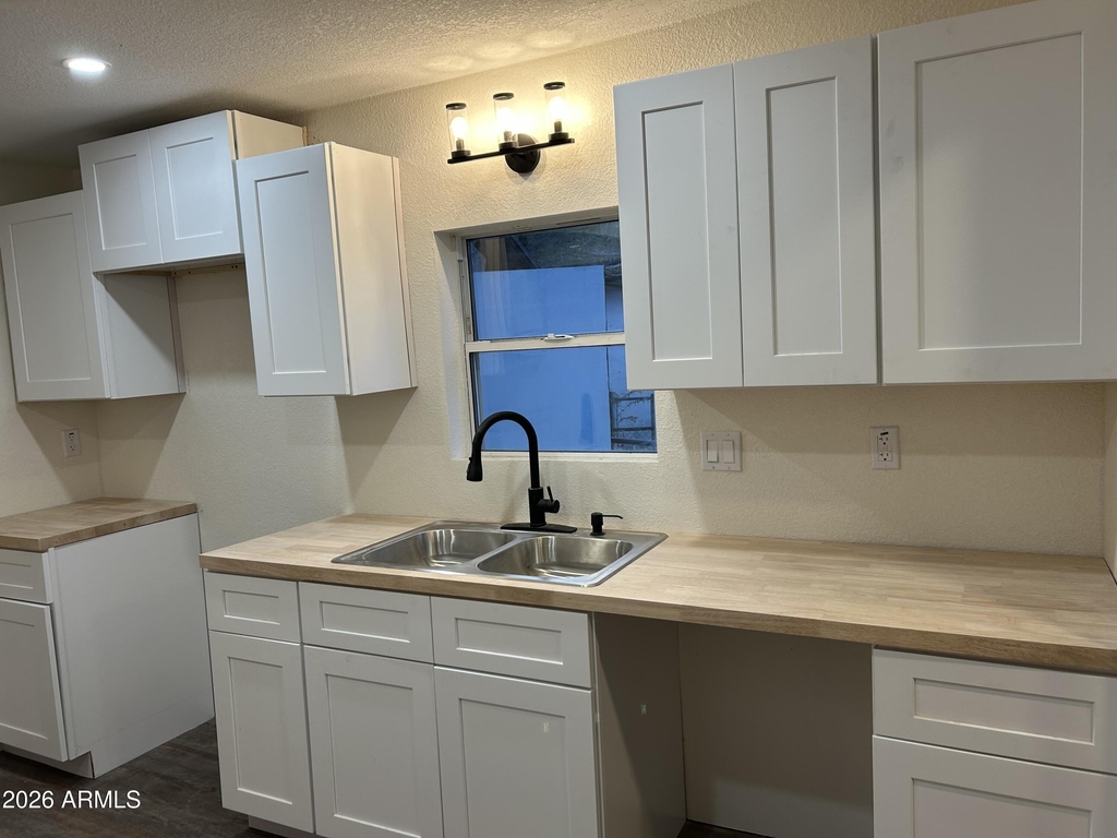 184 S Kent Street - Photo 2