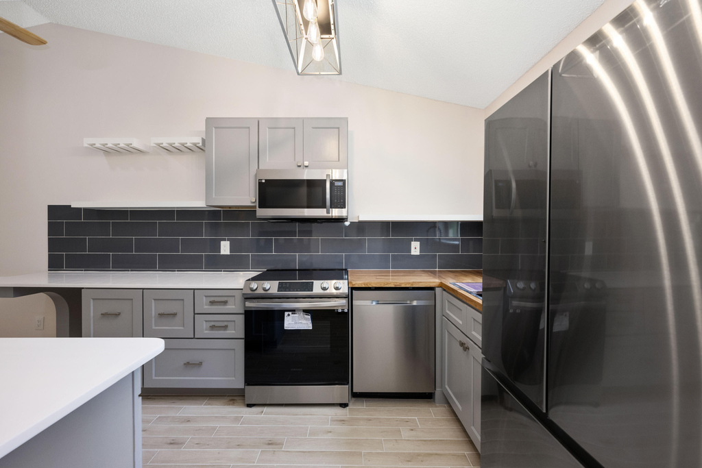 5214 Stacy Street - Photo 1