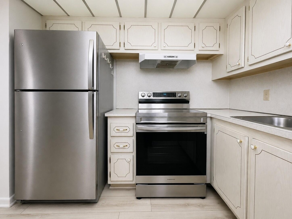 333 Farnham P - Photo 4