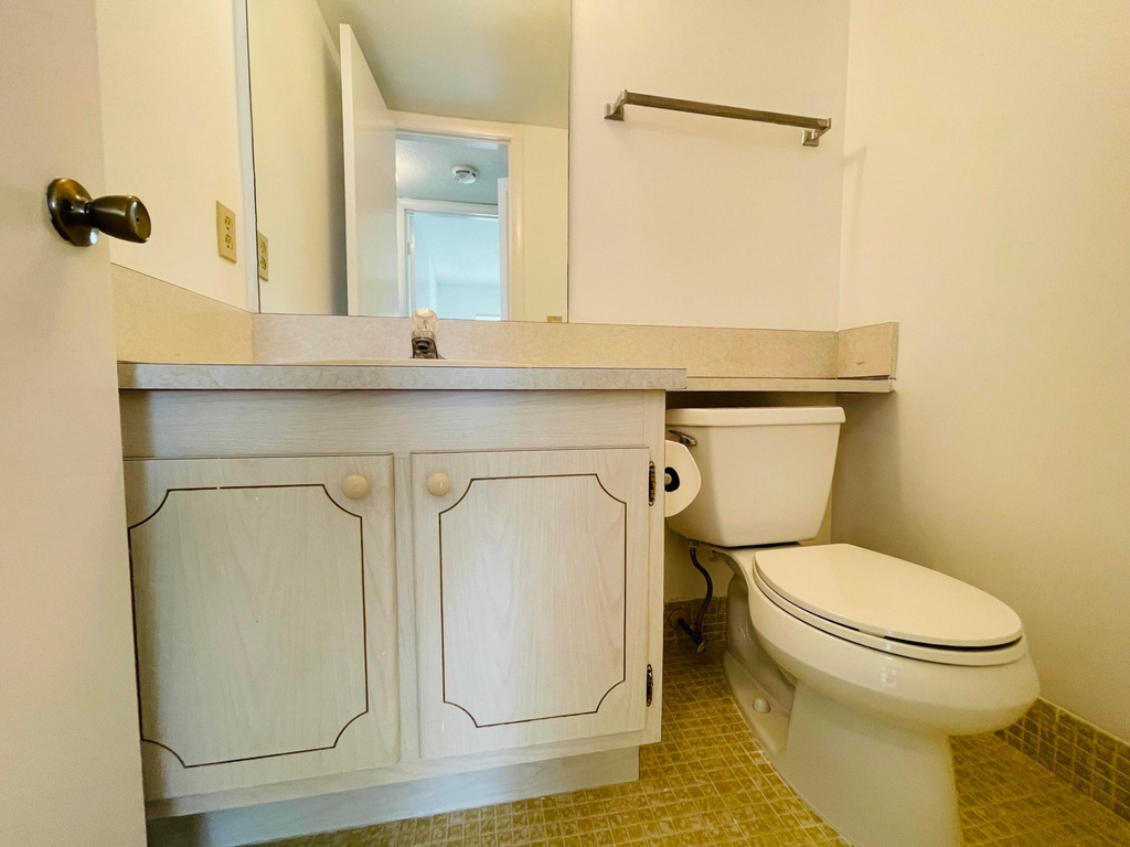 333 Farnham P - Photo 8