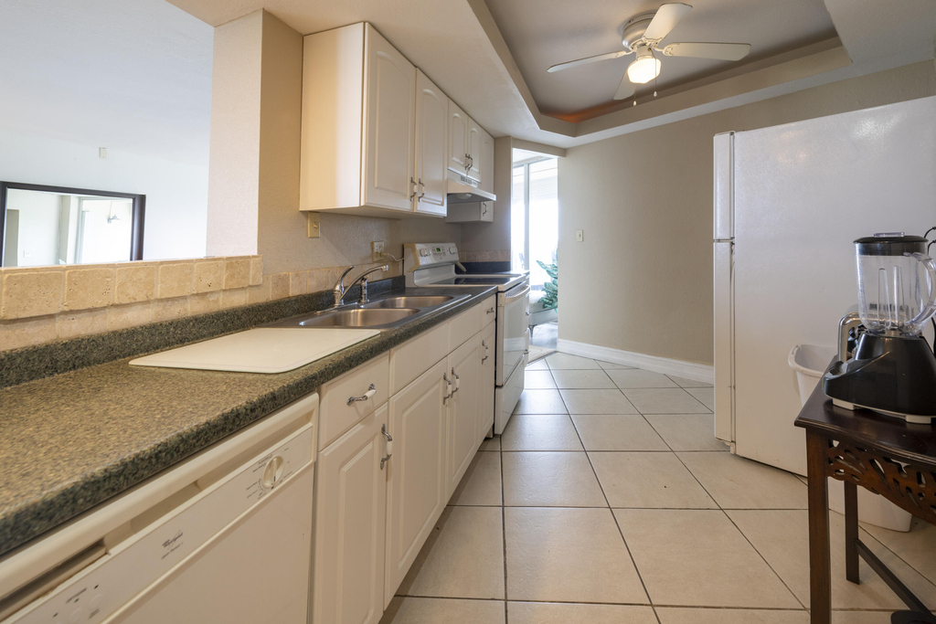 6911 Environ Boulevard - Photo 16