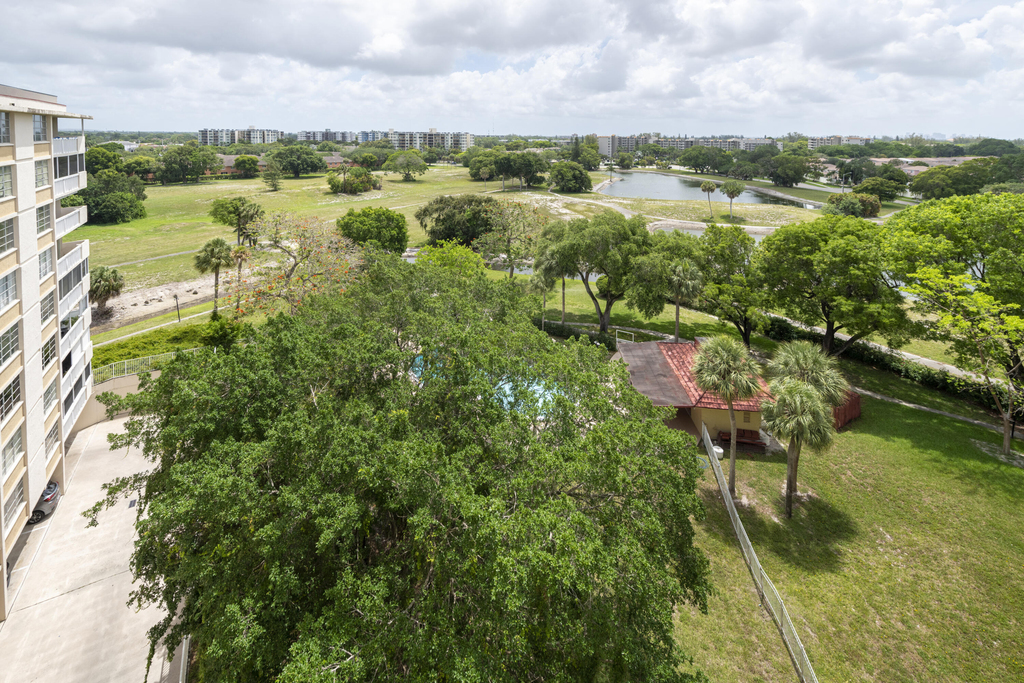 6911 Environ Boulevard - Photo 4