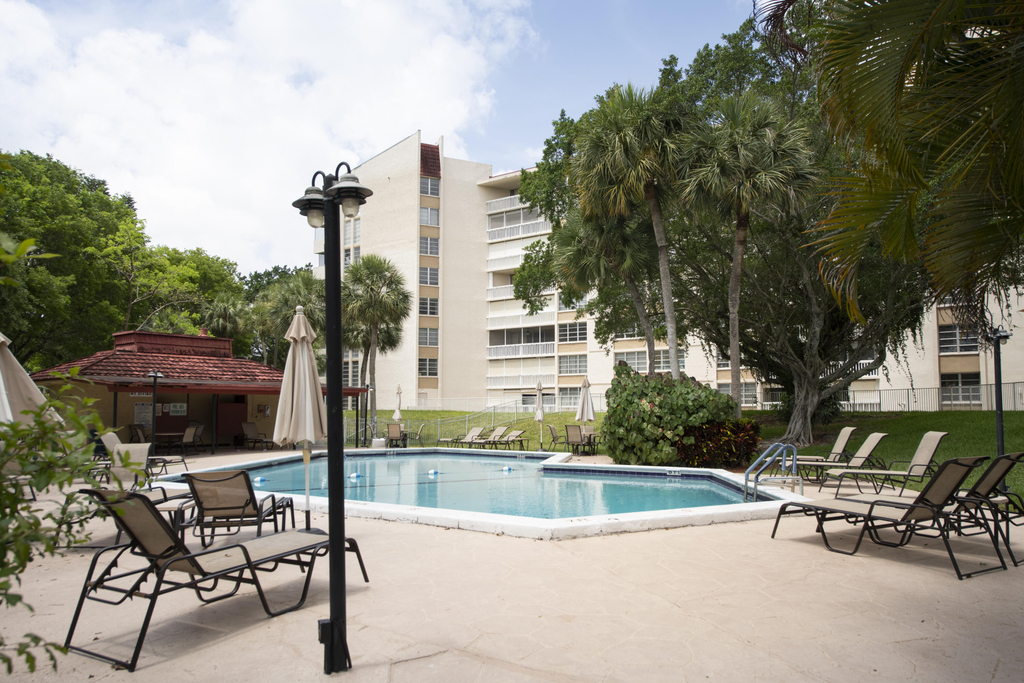 6911 Environ Boulevard - Photo 22