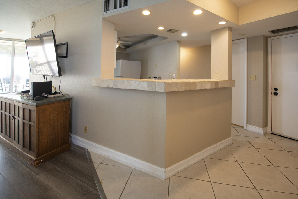 6911 Environ Boulevard - Photo 20