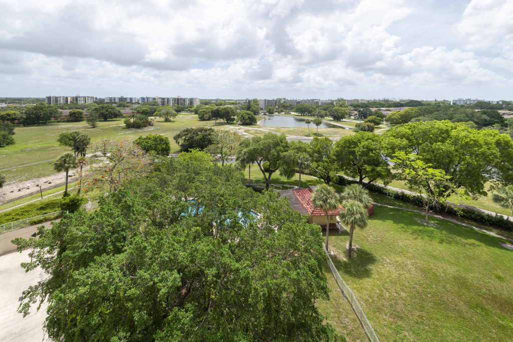6911 Environ Boulevard - Photo 2