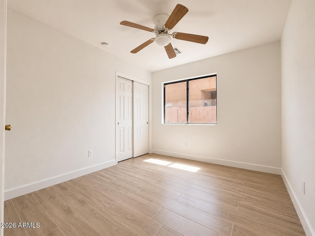 5256 W Pleasant Lane - Photo 15