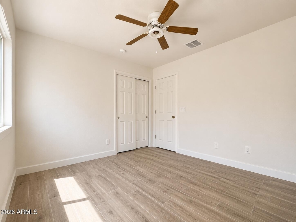 5256 W Pleasant Lane - Photo 14