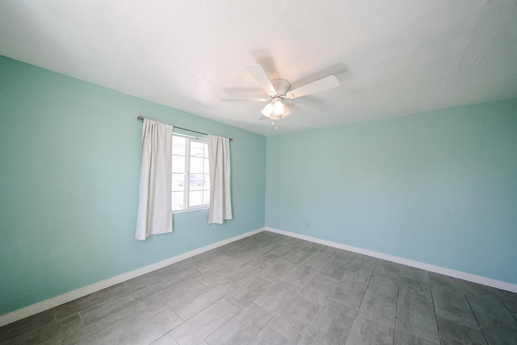 2217 E Harvard Street - Photo 14