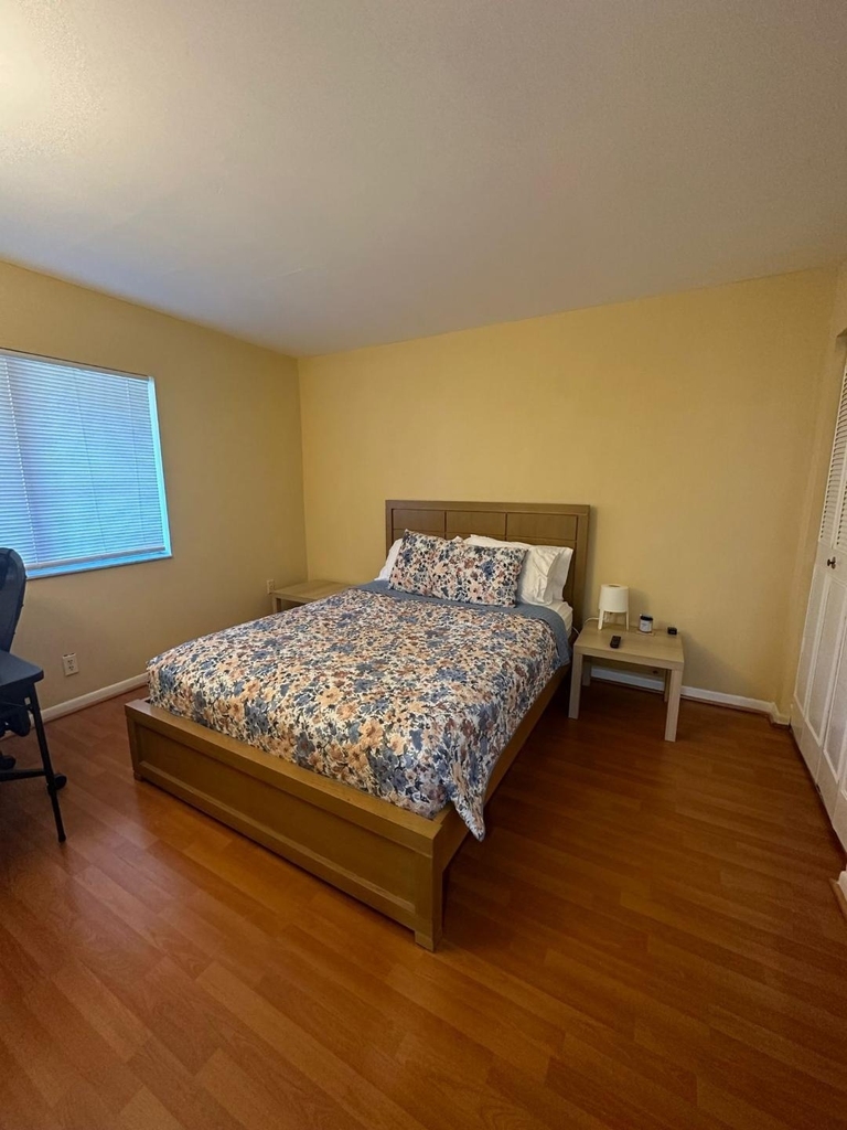2828 Casita Way - Photo 3