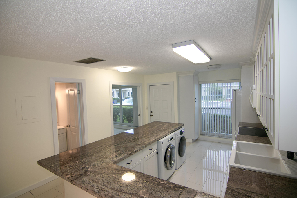 13741 Flora Place - Photo 4
