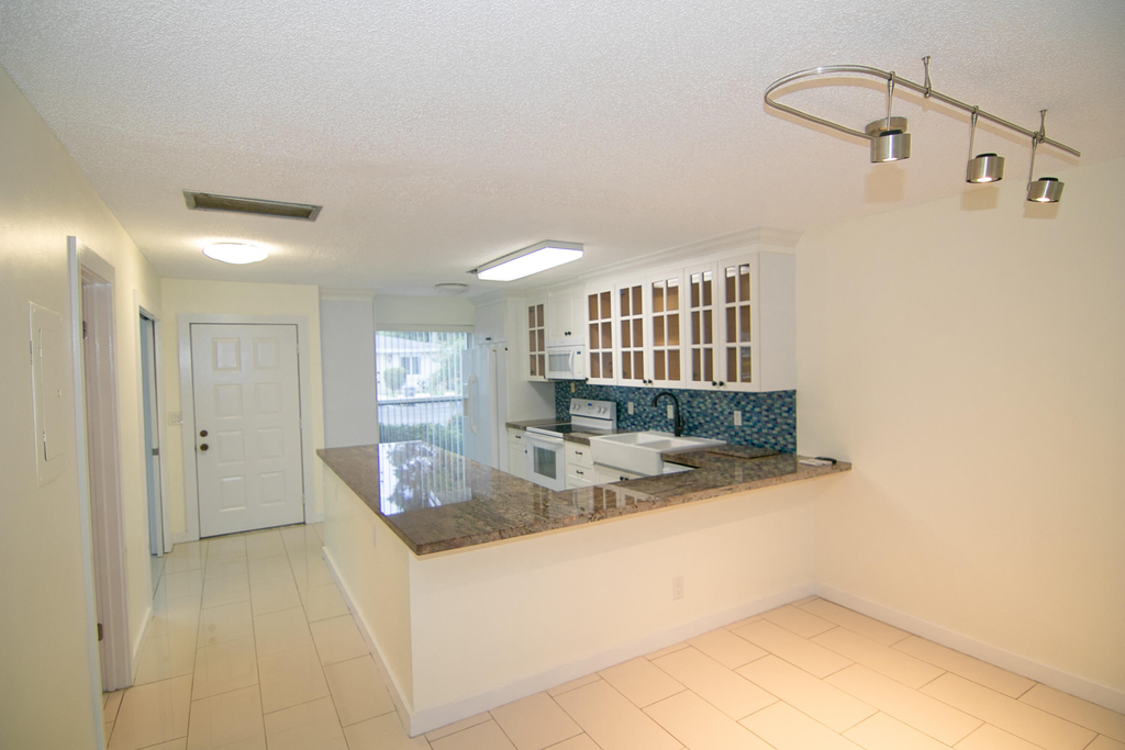 13741 Flora Place - Photo 6