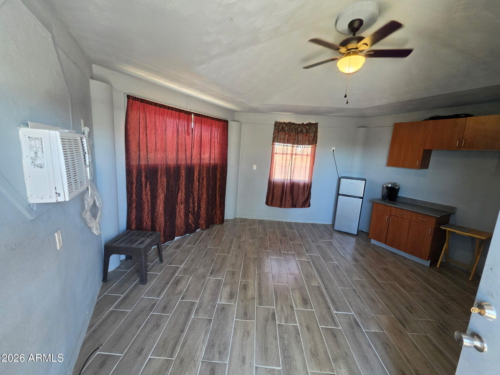 4333 W Carver Road - Photo 0