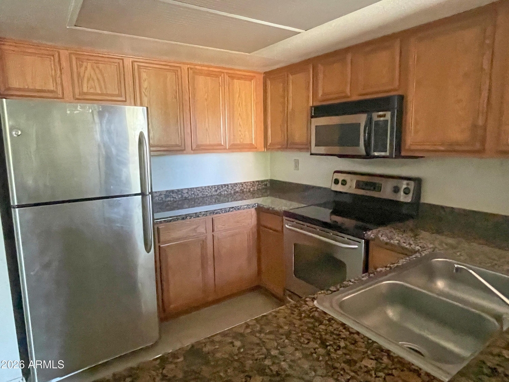 5757 W Eugie Avenue - Photo 7