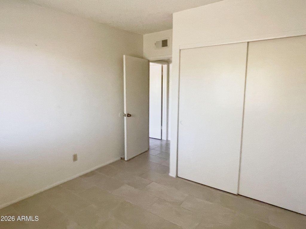 5757 W Eugie Avenue - Photo 11