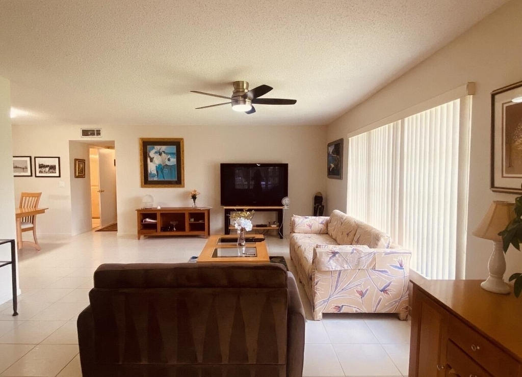5126 Lakefront Boulevard - Photo 3