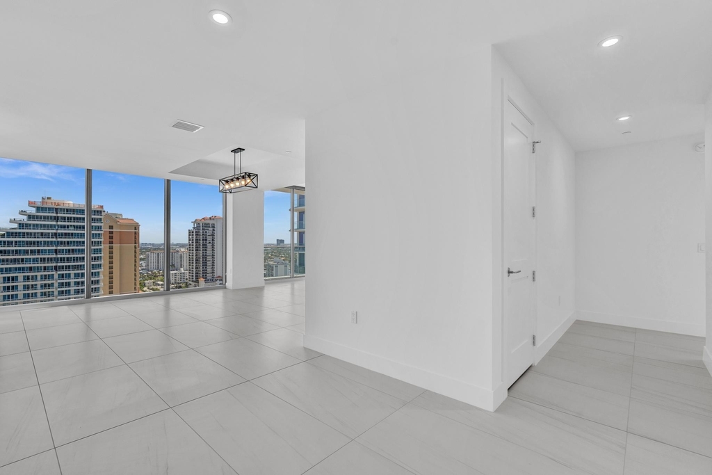 151 N Seabreeze Boulevard - Photo 4