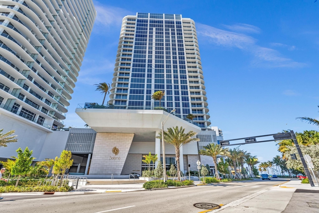 151 N Seabreeze Boulevard - Photo 0