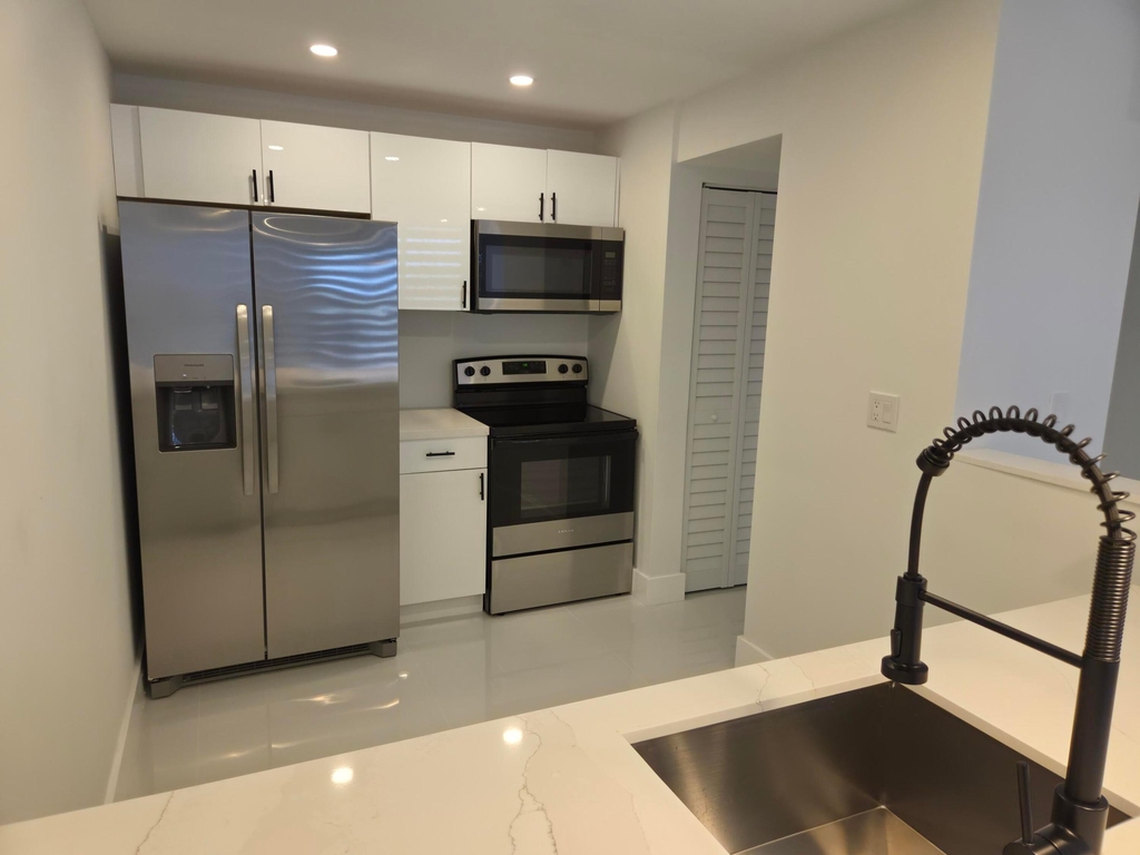 1357 Ne Ocean Boulevard - Photo 21