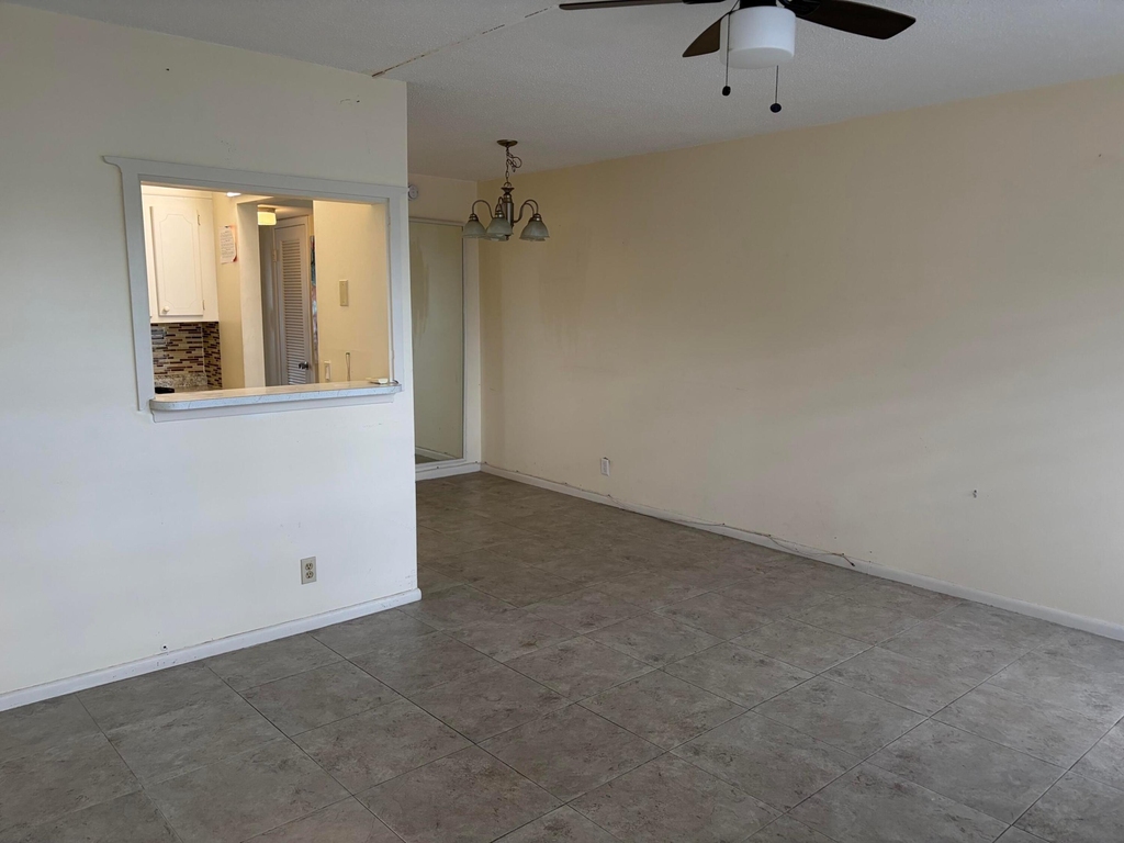 220 Berkshire K - Photo 1