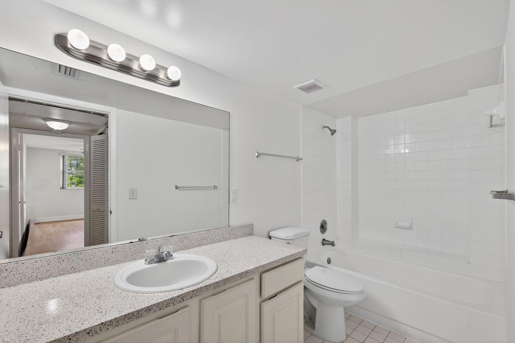 8353 Lake Drive - Photo 10