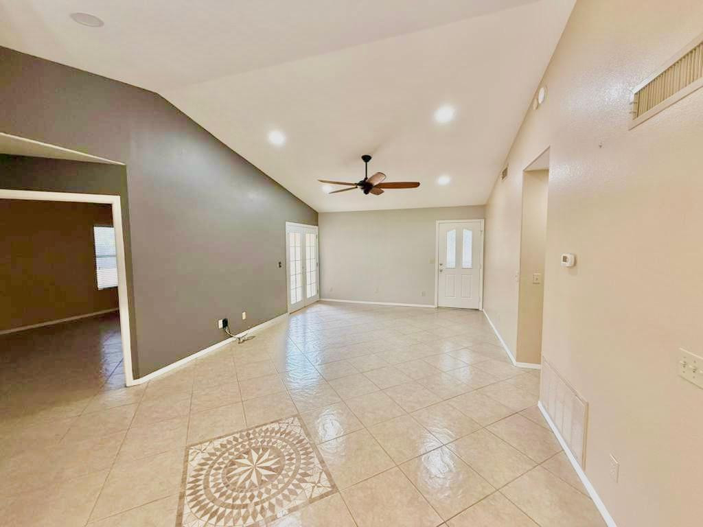 7568 W Kerry Lane - Photo 5
