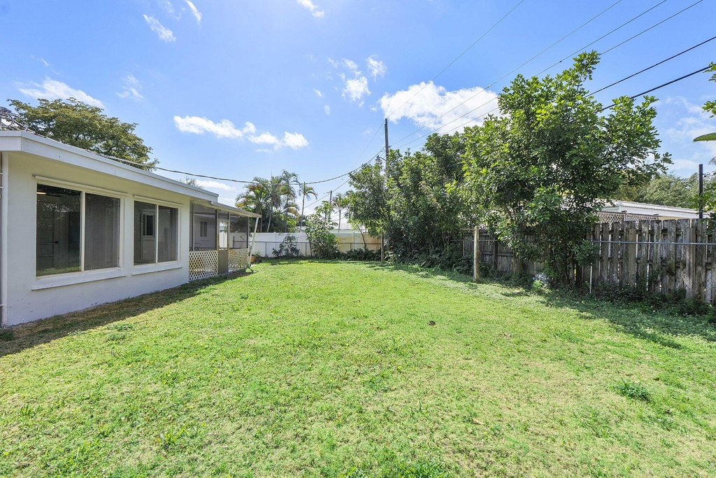2160 Ne 53rd Street - Photo 39