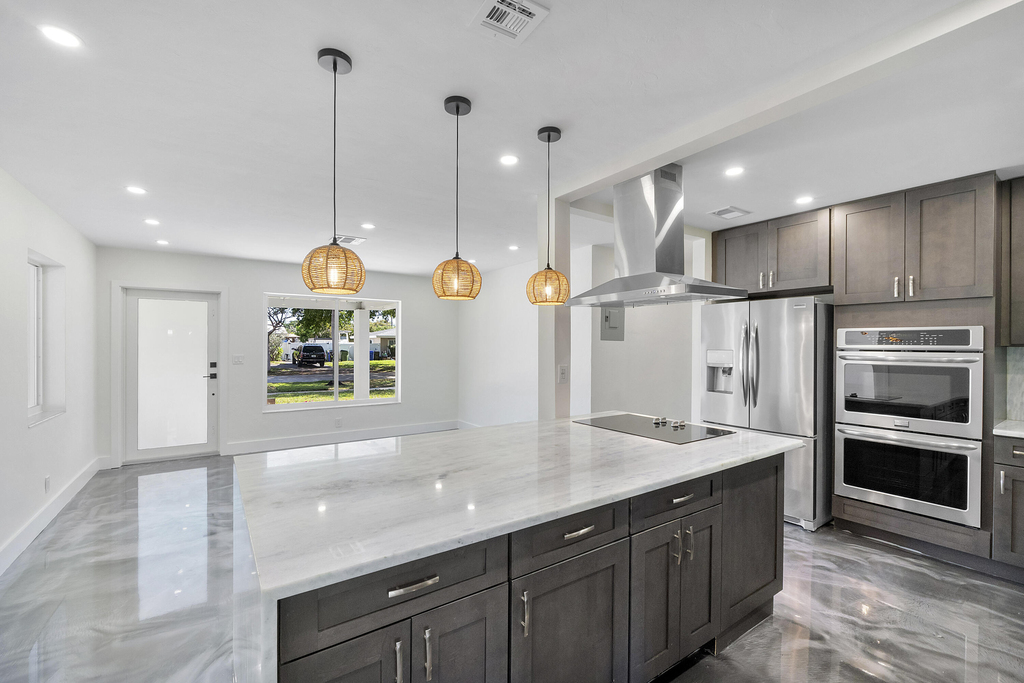 2160 Ne 53rd Street - Photo 18