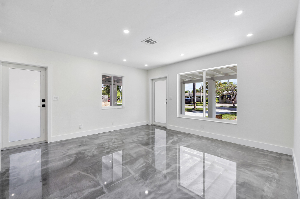 2160 Ne 53rd Street - Photo 10